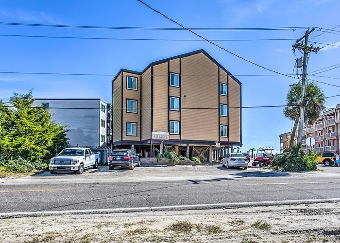 Pet friendly Beach Lovers Haven Oceanfront Condo With Pool! Myrtle Beach