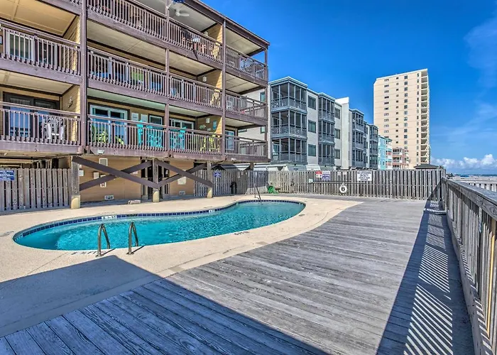 Pet friendly Beach Lovers Haven Oceanfront Condo With Pool! Myrtle Beach