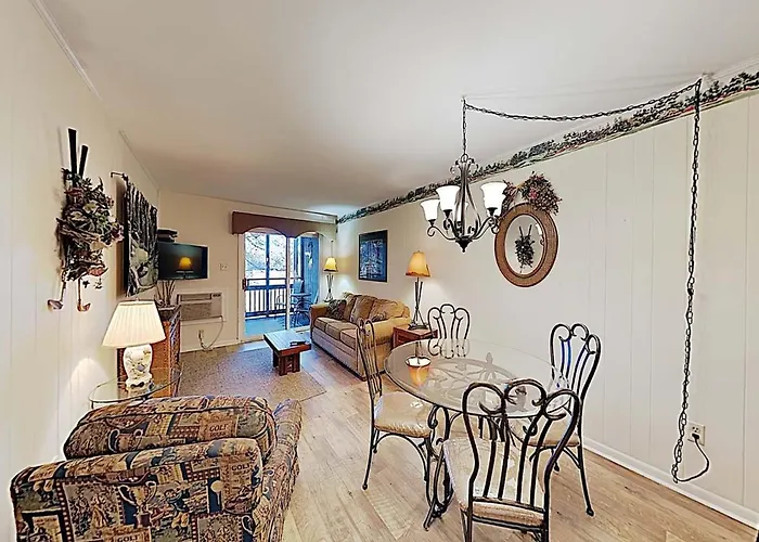 Mariners Cove B119 2Br 2Ba 2Nd Row Condo Near Popular Shore Drive - Winter Rental Friendly