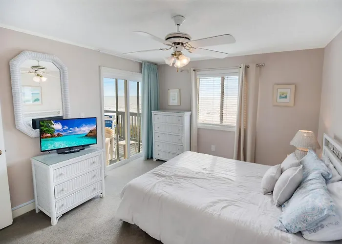 2Br, 2Bath Condo Oceanfront Getaway With Pool