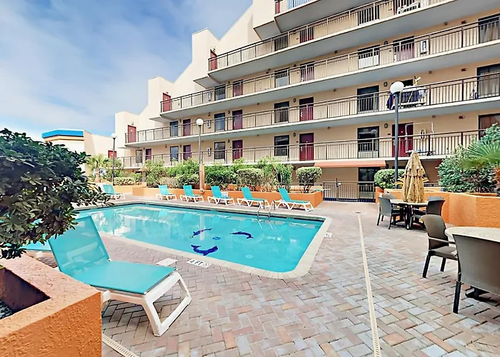Beautifully Updated Direct Oceanfront Suite Monterey Bay 1425 Sleeps 6 Guests