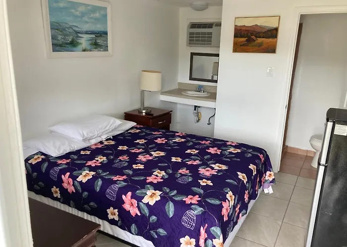 Riviera Motor Lodge