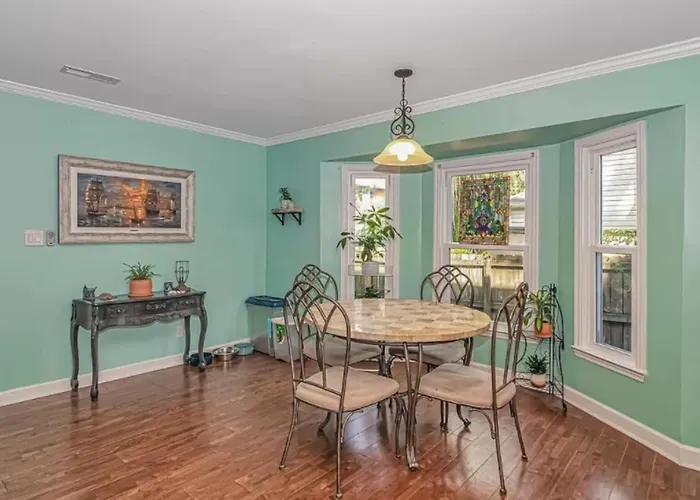 The Broadway Beach House- Pet Friendly! Villa Myrtle Beach