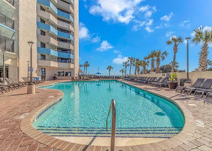 Ocean Reef Resort - Direct Oceanfront Studio - Nicely Updated! Perfect For 2-4 Guests! Unit 401