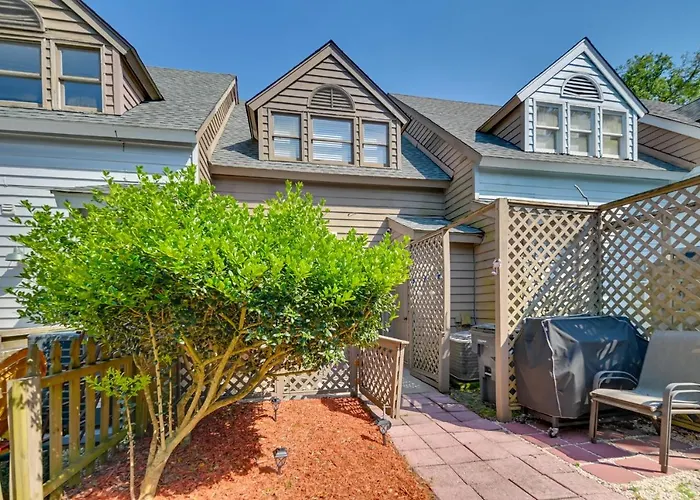 Coastal Vacation Rental - 2 Mi To Huntington Beach Myrtle Beach