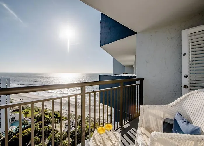 Royal Retreat-Amazing View-King Bed-1 Bedroom-Full Kitchen-Free Parking-Self Check-In