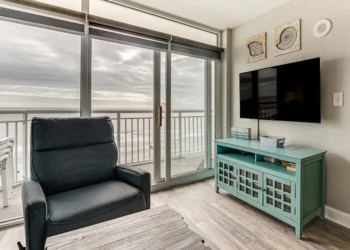 Oceanfront North Myrtle Beach Gem: Pools Access!
