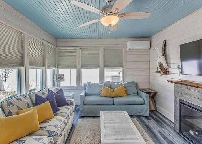 Private Yard, Patio And Grill Surfside Beach Home!