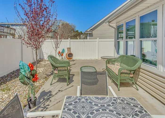 Private Yard, Patio And Grill Surfside Beach Home!