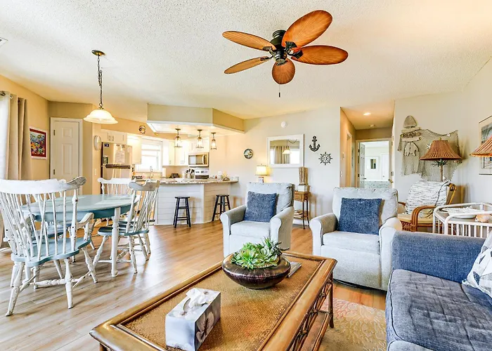 Walk To Beach North Myrtle Condo!