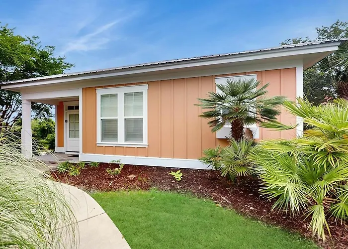 Cinzia Lane Bungalow