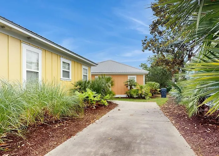 Cinzia Lane Bungalow