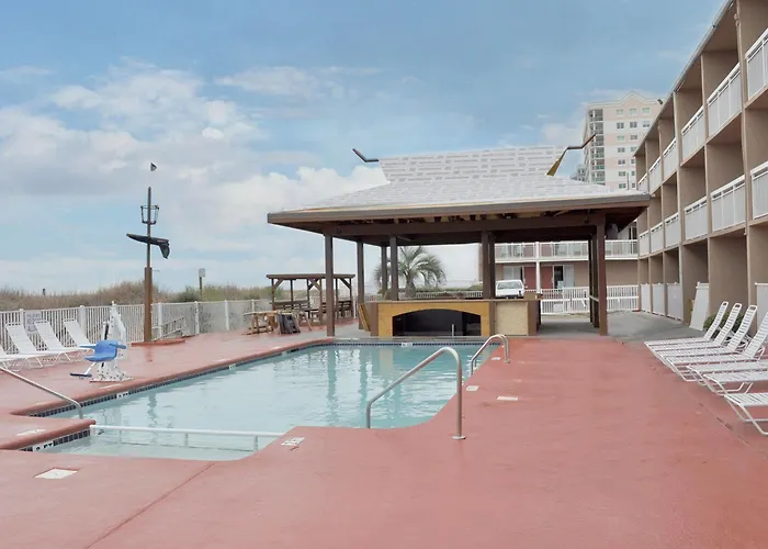 Castaway Beach Inn & Swim Up Bar